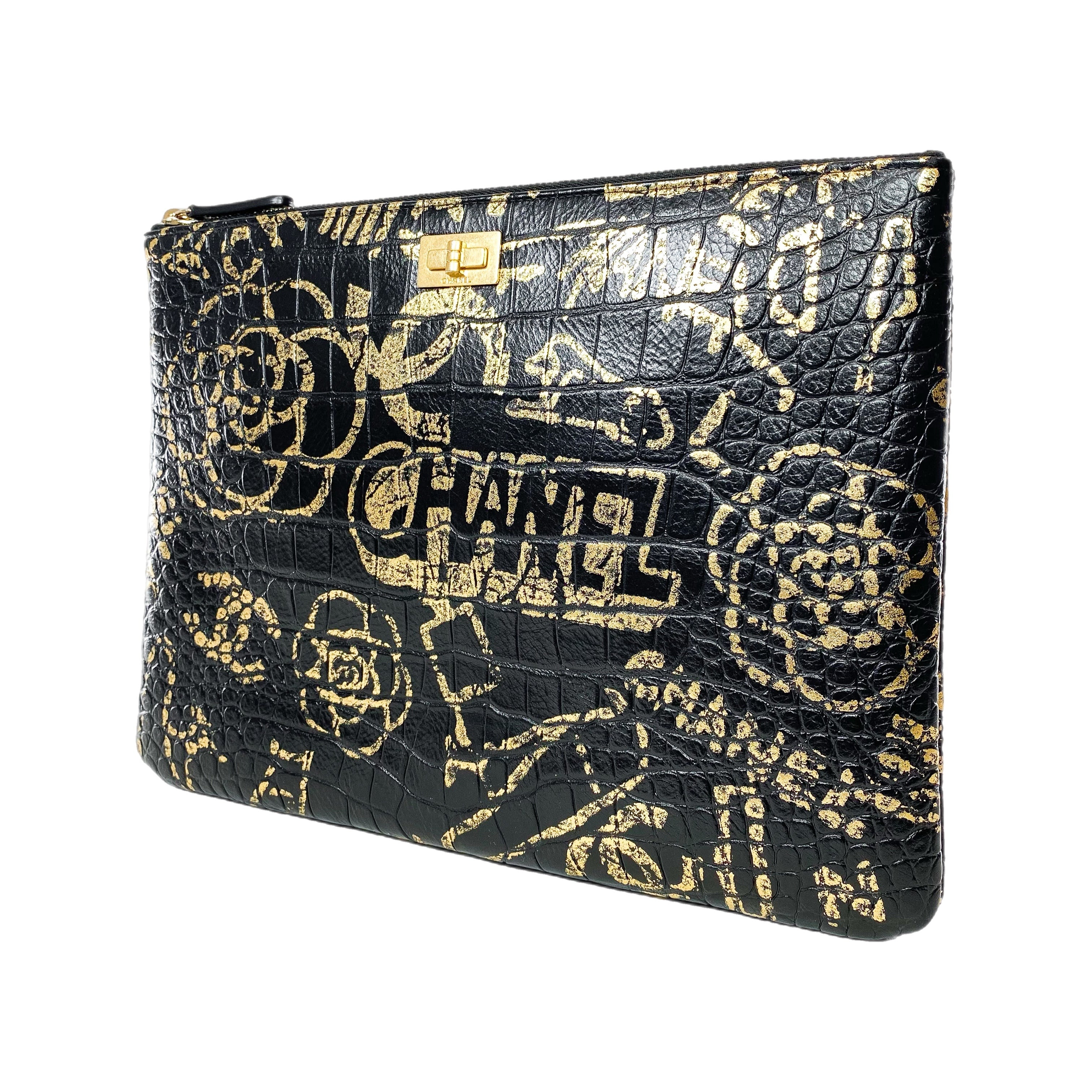 Chanel Black Gold Crocodile Embossed Calfskin Graffiti 2.55 Medium Cocodile Reissue Cosmetic Case