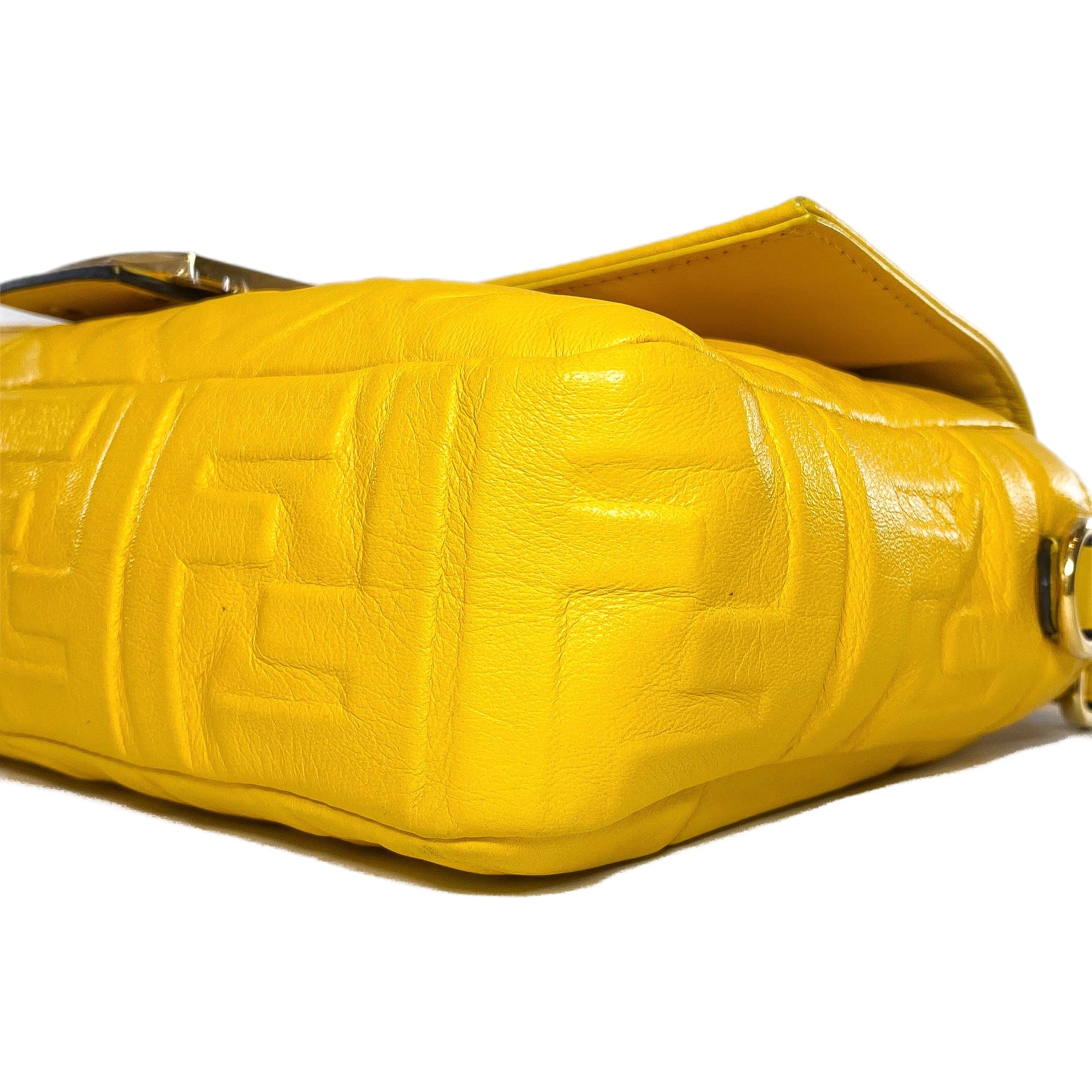 Yellow discount fendi baguette