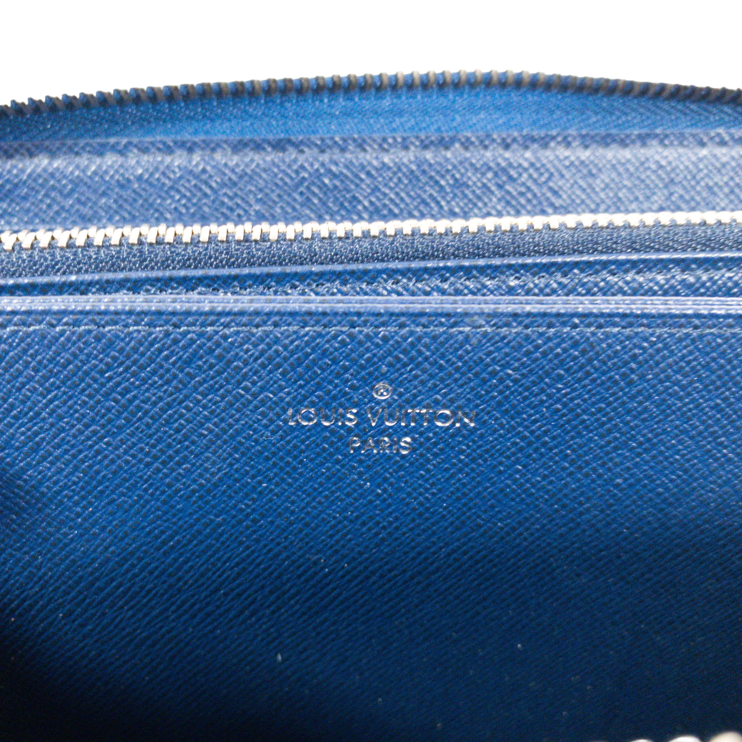 Louis Vuitton Cyan Epi Leather Zippy Wallet Louis Vuitton | The Luxury  Closet